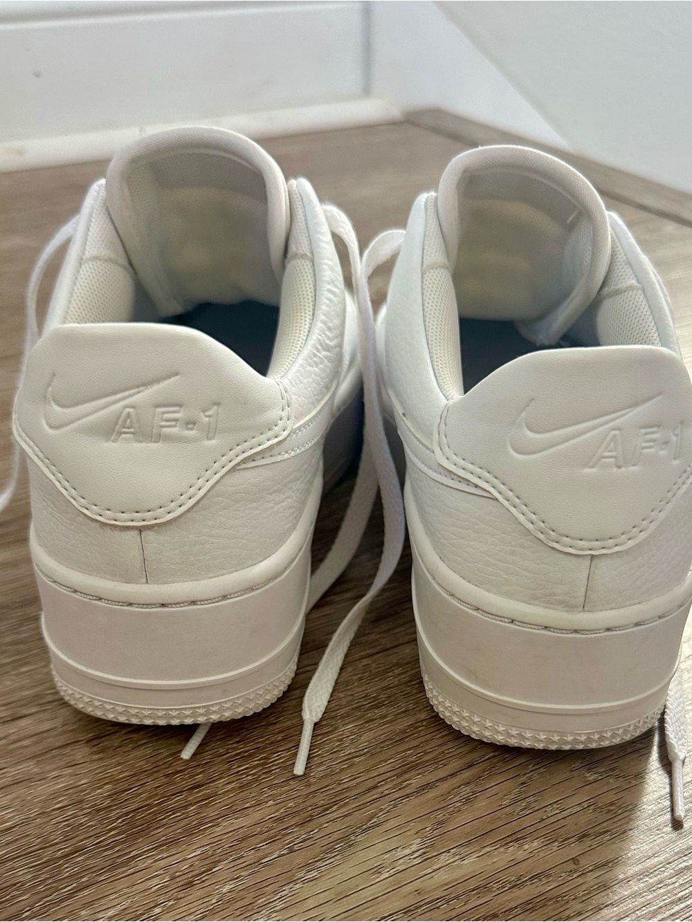 NIKE Air Force 1 Sage Low Women’s 7.5 Triple White Leather Streetwear EUC CLEAN - Picture 4 of 12